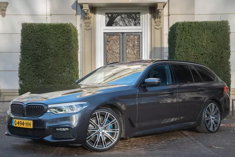 BMW 5-serie Touring 530i High Executive Edition M-SPORT | TREKHAAK | PANO | MEMORY | ORG NL 2E EIGN