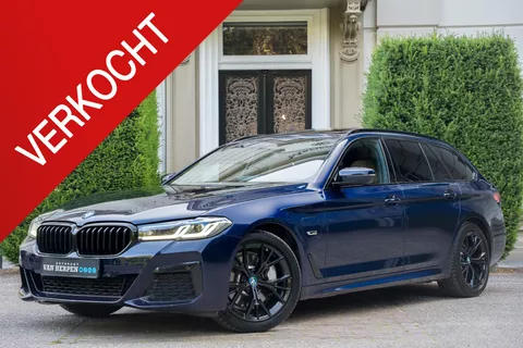 BMW 5-serie Touring 530e xDrive M-Sport PANO | LASER | HUD | KEYLESS | INDIVIDUAL TANSANITBLAU