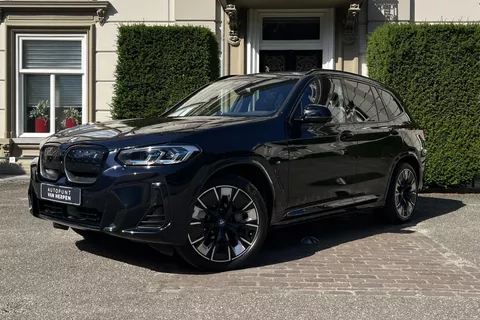 BMW iX3 High Executive 80 kWh PANO | HARMAN | ADAPTIVE | ELEK. STOELEN | HUD | STOELVERW. | CARPLAY | VOLL. LEER | M- PAKKET | SHADOW LINE