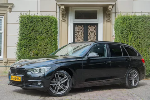 BMW 3-serie Touring 320i Executive LCI | TREKHAAK | PANO | HIFI | LED | 2E EIGN