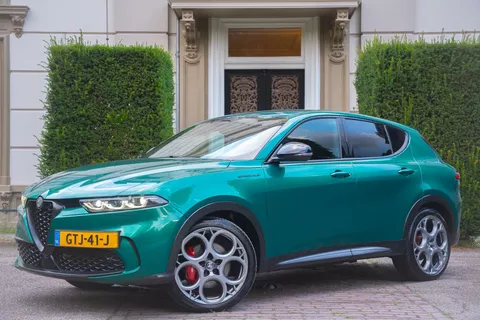 Alfa Romeo Tonale 1.5T Hybrid Edizione Speciale TREKHAAK | ADAPTIVE | CAMERA | CARPLAY| BLIND SPOT